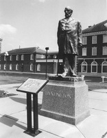 Huntington_collis_statue_up_medium