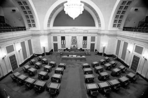 Senate_chambers-sjs-03_up_medium