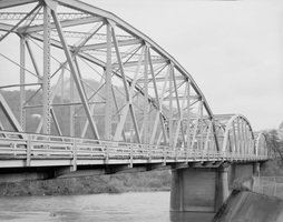 192661pu_waterstreetbridgep_medium