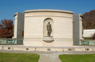 Worldwar1vetstatue_6692p_medium