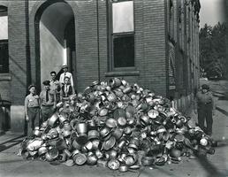 Wwii_scrapmetaldrive_grafton_1943_medium