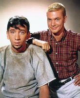 Bob-denver-and-dwayne-hickman-in-the-many-loves-of-dobie-gillis_medium