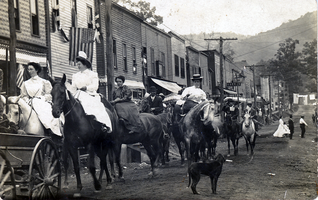 Richwood_parade_1911-2_medium